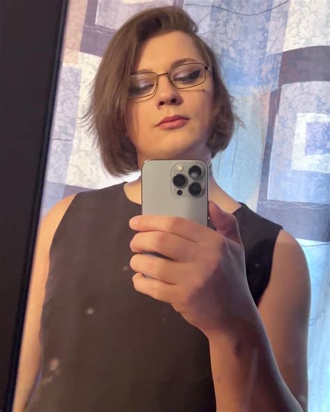 Curating tutorials: How to build an elegant, personalized makeup skill set effectively?