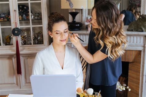 How to master workshop skills for truly elegant, customized makeup artistry?