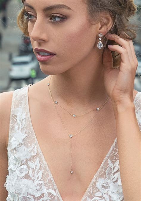 What bespoke artistry tips define an elegant, lasting bridal look?