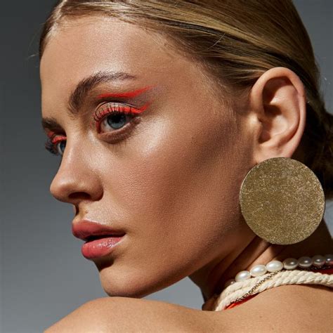 How To Build a Makeup Artistry Portfolio - QC Makeup Academy