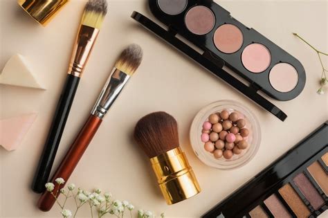 Free Photo | Flat lay arrangement with beauty products