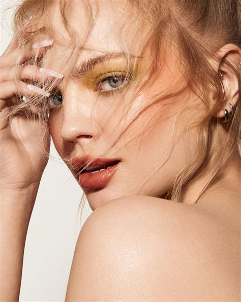 Photographer Beauty-Editorial Beauty-Cosmetics Campaigns