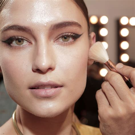 What Brushes Do Professional Makeup Artists Use | Saubhaya Makeup