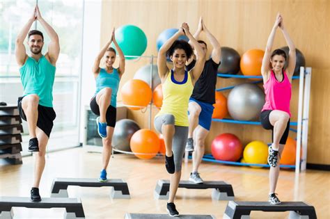 Aulas de step: conheça os benefícios da modalidade - A revista da mulher