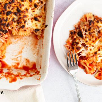 Easy Cheesy Pasta Bake - Food Banjo