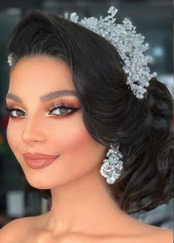 Long-Lasting Wedding Makeup Tips | Business Weddings