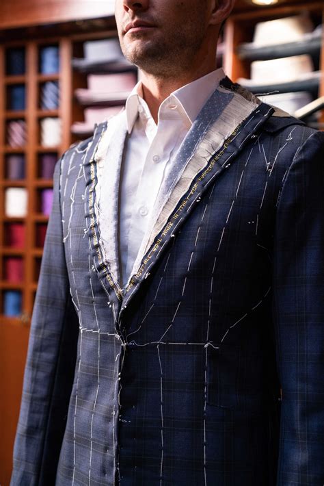 What bespoke styling tips elevate bridal hair & makeup for your unique wedding vision?