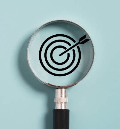 What specific artistry tips ensure bridal makeup stays flawless & elegant through photos?