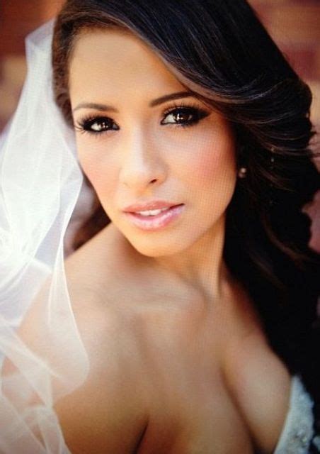 6 Useful Tips For Gorgeous Bridal Lips - Weddingomania