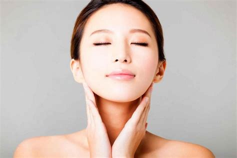 What do you think? Can wearing makeup boost your confidence? - Her ...