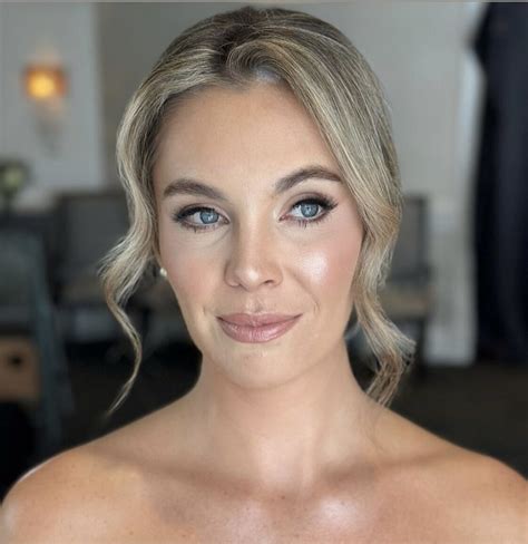 Flawless bridal makeup: How to maintain artistry and elegance all day?