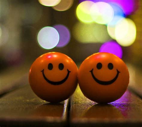 Download Cute Smiley Profile Picture Wallpaper | Wallpapers.com