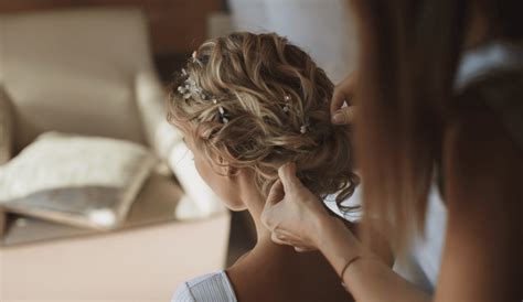 Your Introductory Guide to The Career of Bridal Styling