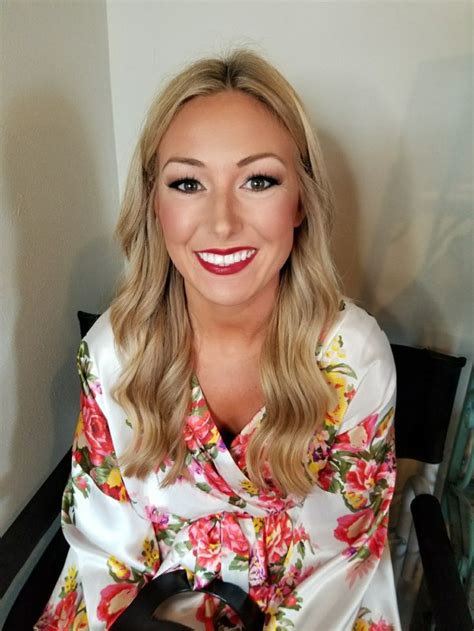 How to get flawless, lasting bridal makeup that’s photo-ready?