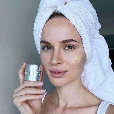 Beauty Influencers: 6 Steps to Success — Neon Coat