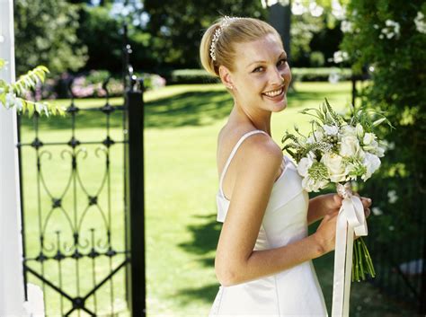 10 Tips to Get Perfect Bridal Makeup | Punica Makeup