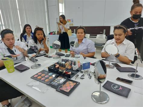 OCC ORGANIZED MAKEUP WORKSHOP TO IMPROVE PERSONALITY FOR STUDENTS - OCC