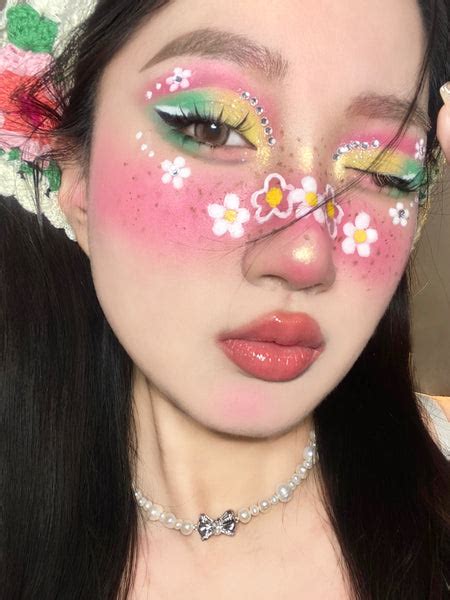 8 Collections Of Creative Makeup Looks | Freeze The Beauty Of Spring 💐 ...