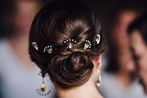 Wedding Hair Accessories - 67 Stylish Options For All Hair Types