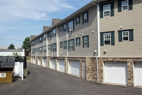 Fairfield Courtyard At Farmingdale