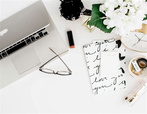 How can elegant beauty blogs maximize engagement on sophisticated visual tutorials?