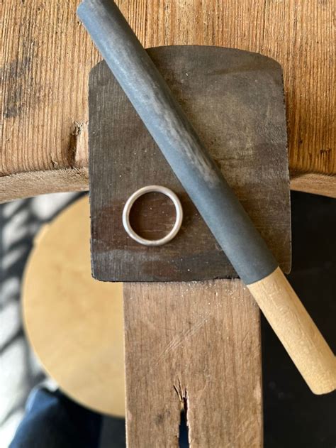 Finding bespoke workshops: How to choose tutorials that enhance your unique artistry?