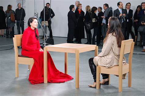 Datei:Marina Abramović, The Artist is Present, 2010.jpg – Wikipedia