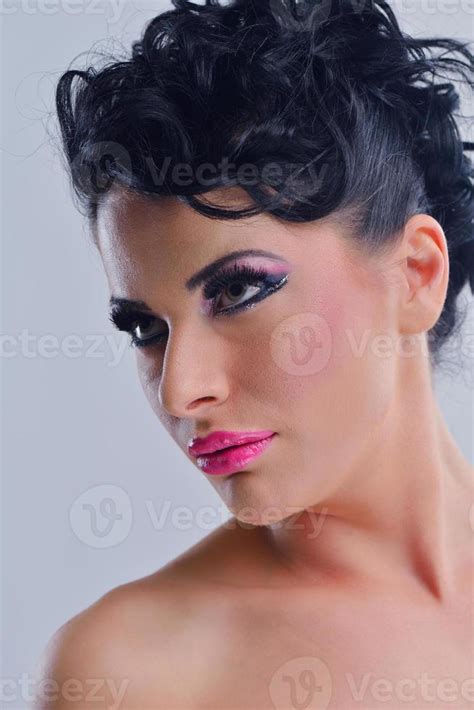 Beautiful Woman with Luxury Makeup 10664800 Stock Photo at Vecteezy