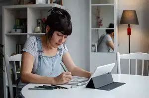 How To Make An Art Portfolio That Stands Out In 5 Easy Steps