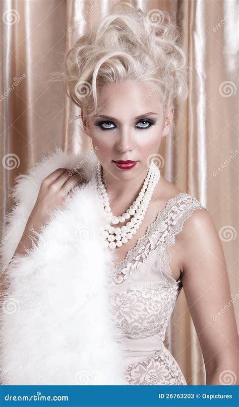 Portrait of Glamorous Woman Stock Image - Image of modeling, blond ...