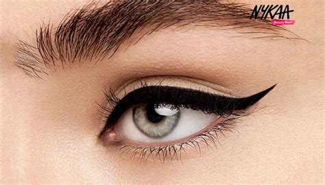 Easy Winged Eyeliner Tutorial- How To Apply Winged Eyeliner | Nykaa's ...