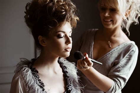 Learn How To Master Bridal Makeup Course