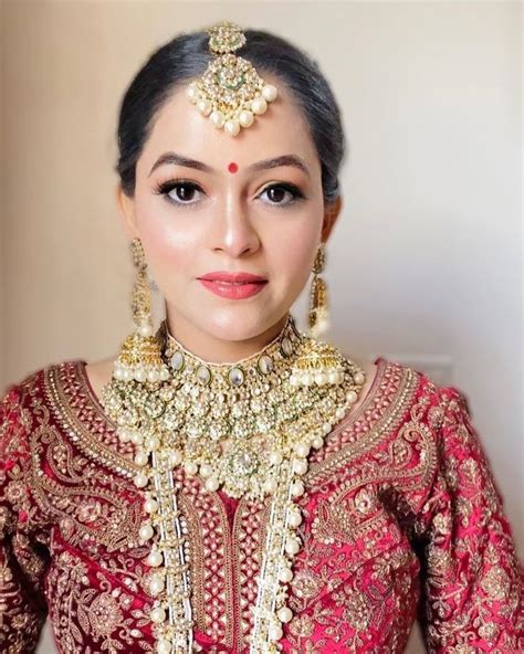 Achieve enduring elegance: Pro bridal makeup tips for photo-ready perfection?