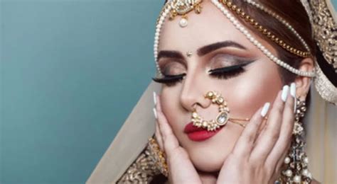 What pro techniques guarantee elegant, smudge-proof bridal makeup artistry for hours?