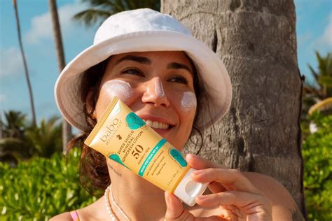 What photo editing techniques best enhance product artistry for a premium beauty blog?