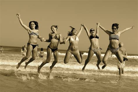 Best practices for captivating high-end beauty photography to enhance blog elegance?