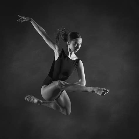 What photography techniques best capture ‘Elegance Defined’ makeup artistry details?