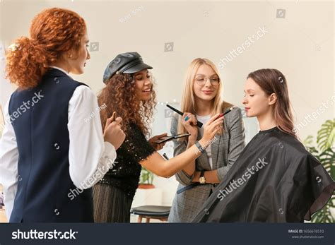 Young Woman Teaching Students Makeup School Stock Photo 1656676510 ...