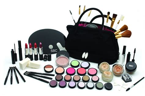 Bridal Hairstyle and Makeup: Wedding Day Beauty Kit for Bridal