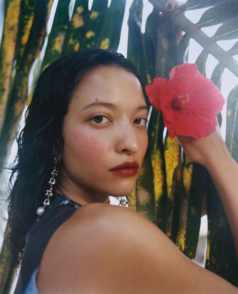 What Is Color-Adaptive Makeup? | Vogue