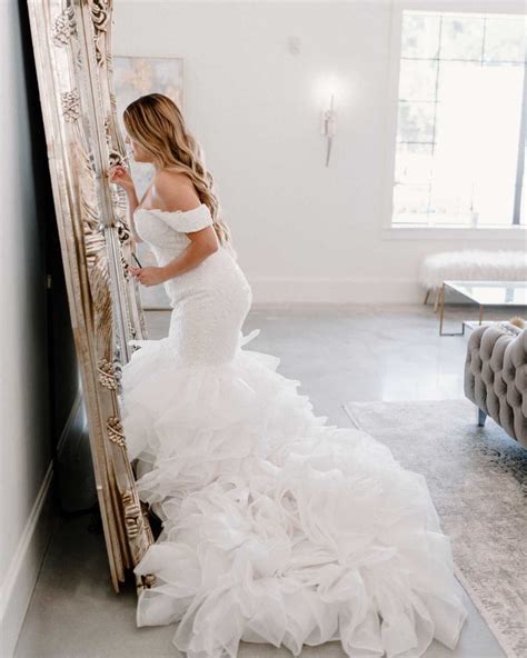 4 Reasons Why to Consider a Mermaid-Style Wedding Dress — Estelle Bridal