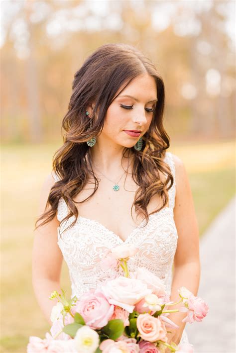 How to ensure elegant bridal artistry remains photo-perfect all day?