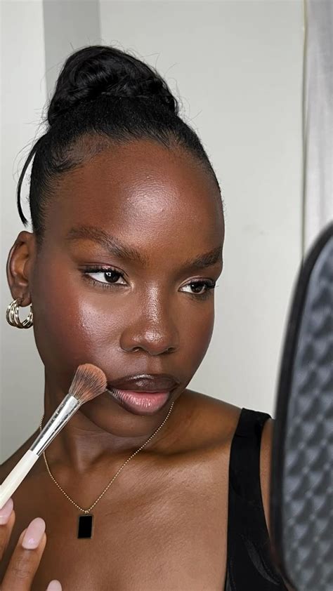 FLAWLESS BASE MAKEUP TUTORIAL | Makeup tutorial, Flawless makeup ...