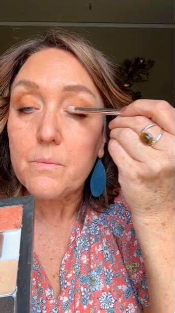 How to Master Your Eyeshadow Placement Every Time | Upstyle