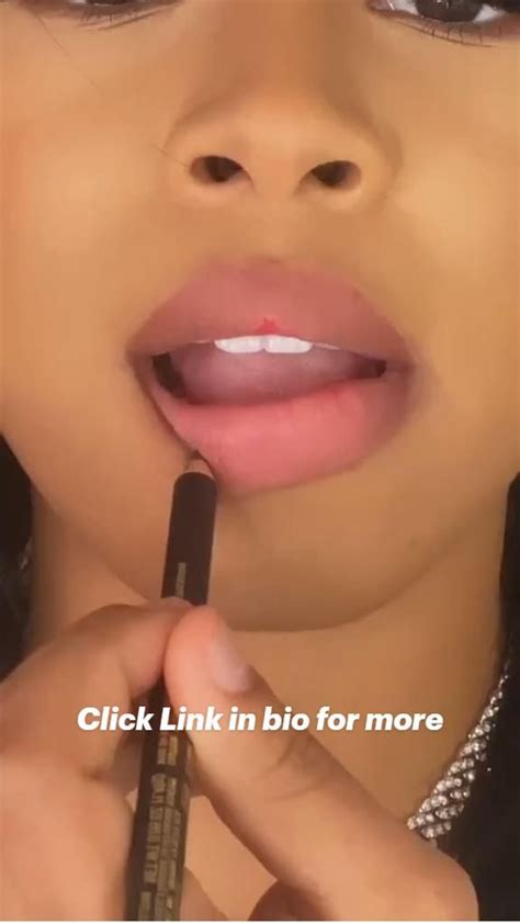 Lip Makeup Routine Tips And Hacks Essential Natural Look Tutorial in ...