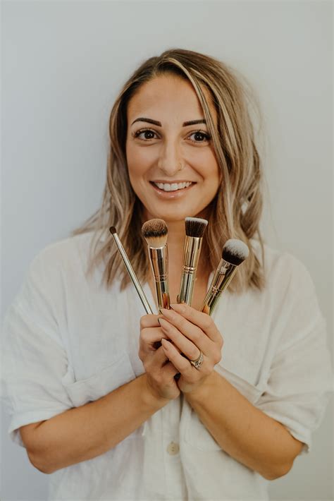 Personalized Makeup Lessons For Beginners