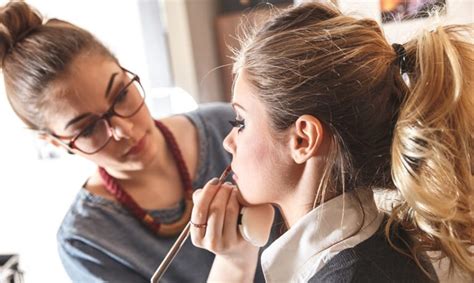 Makeup Artist Course - Makeup Artist Training - 1Training.org