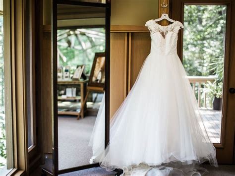 8 Parts of a Wedding Dress to Know Before You Shop
