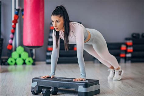 Step - Academia Life Club