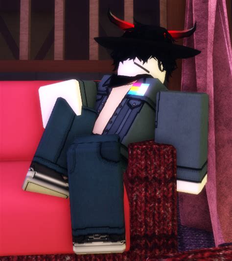 holoville on Toyhouse